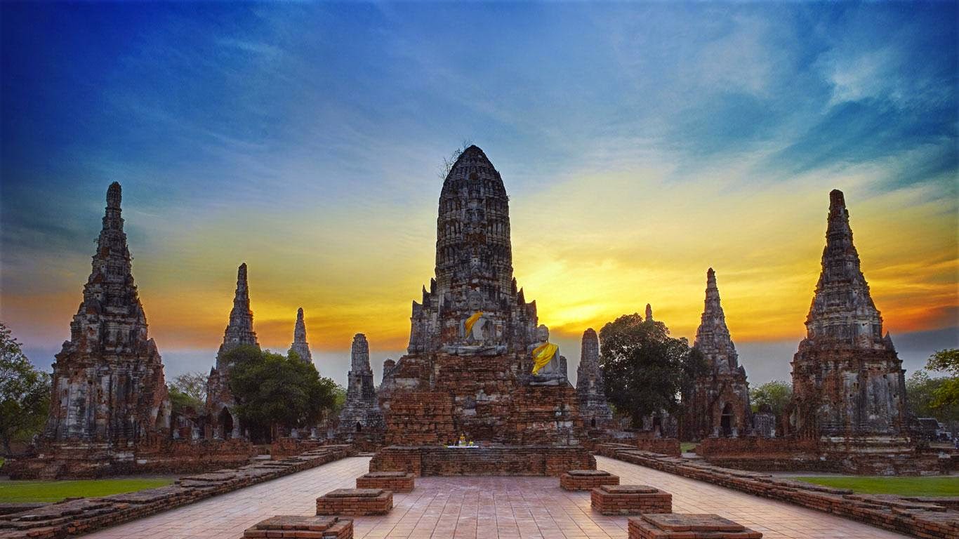 Comment et où trouver des hôtels pas chers a Ayutthaya - les ruines au crépuscule