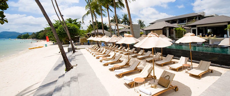 Top 7 des hôtels pas cher de la plage de Chaweng - plage avec transates